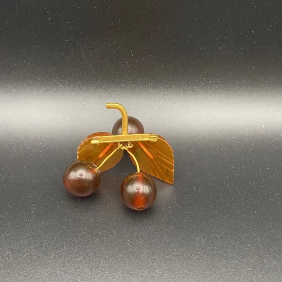 Vintage Amber Golden Cherry Brooch - Picture 2 of 2